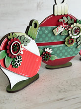 Load image into Gallery viewer, Chunky Floral Christmas Ornaments File SVG, Flower, Holiday Decor Glowforge, LuckyHeartDesignsCo