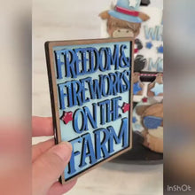 Load and play video in Gallery viewer, Highland Cow Fourth of July Quick and Easy Tiered Tray File SVG, Farm, USA, Glowforge America Tier Tray, LuckyHeartDesignsCo