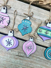 Load image into Gallery viewer, Retro Christmas Ornament File SVG, Glowforge, LuckyHeartDesignsCo